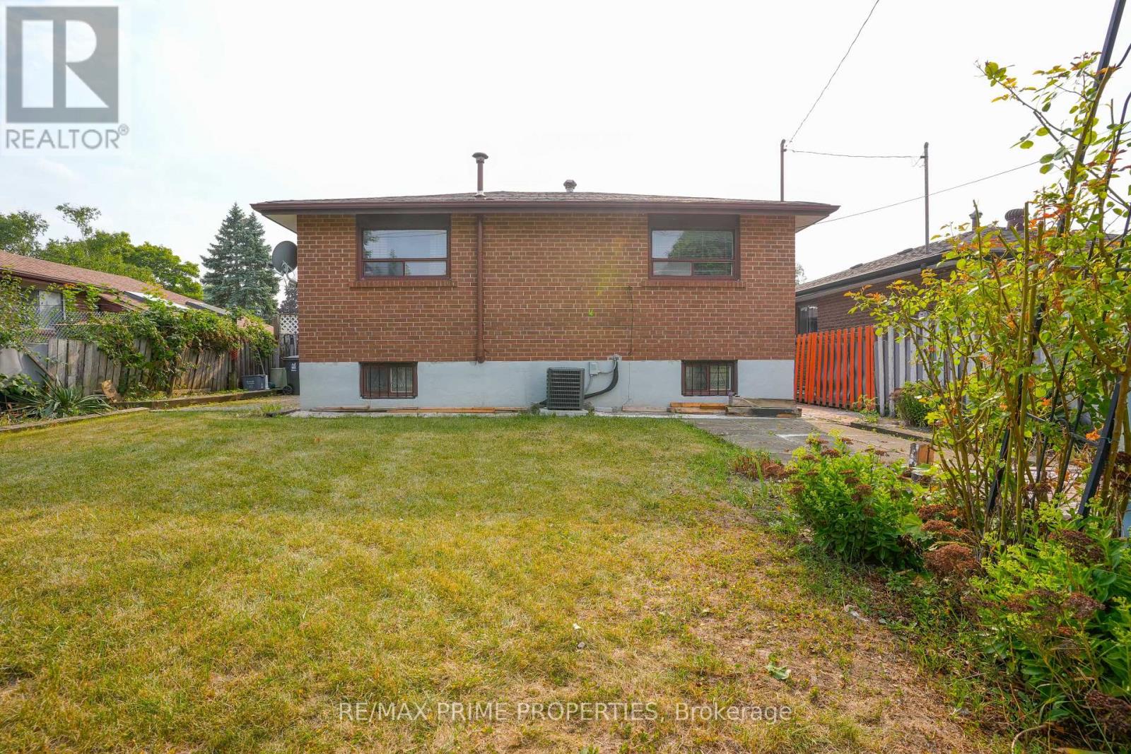 81 Silverstone Drive, Toronto, Ontario  M9V 3G4 - Photo 44 - W12319800