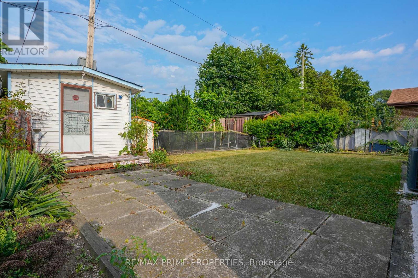 81 Silverstone Drive, Toronto, Ontario  M9V 3G4 - Photo 47 - W12319800