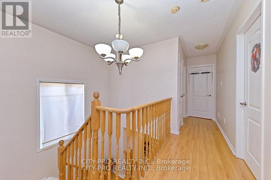 7302 Rosehurst Drive, Mississauga, Ontario  L5N 8H1 - Photo 24 - W12319834