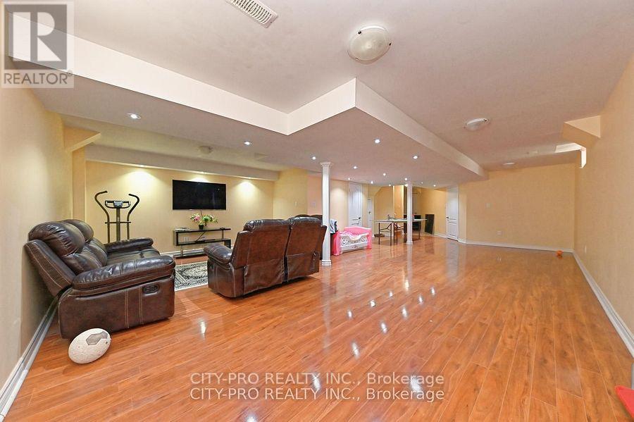 7302 Rosehurst Drive, Mississauga, Ontario  L5N 8H1 - Photo 37 - W12319834
