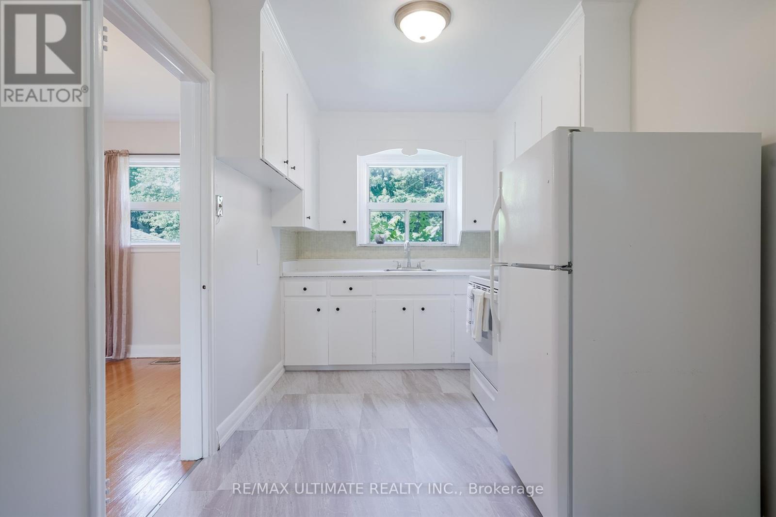 6a North Woodrow Boulevard, Toronto, Ontario  M1K 1W1 - Photo 11 - E12319120