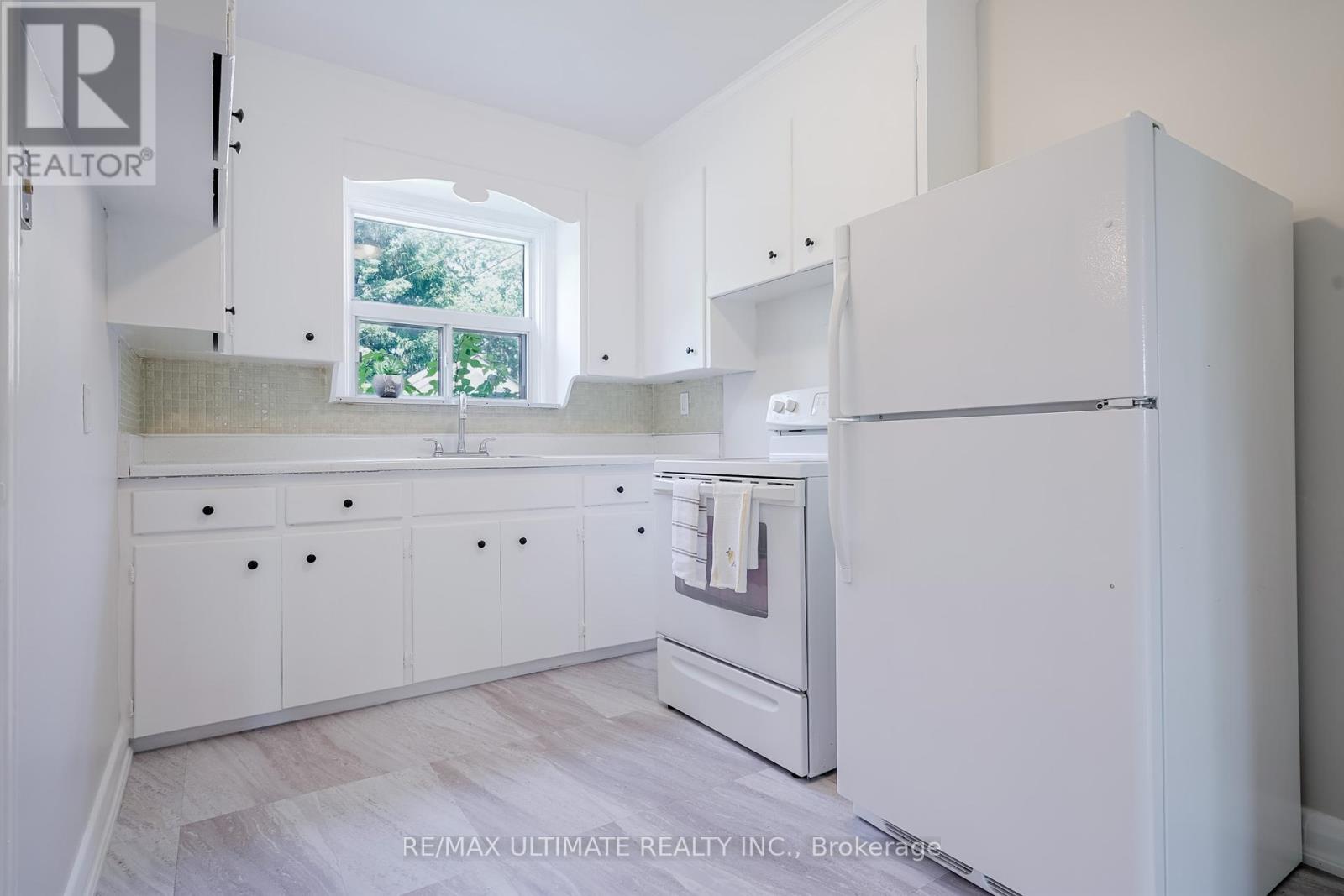 6a North Woodrow Boulevard, Toronto, Ontario  M1K 1W1 - Photo 10 - E12319120