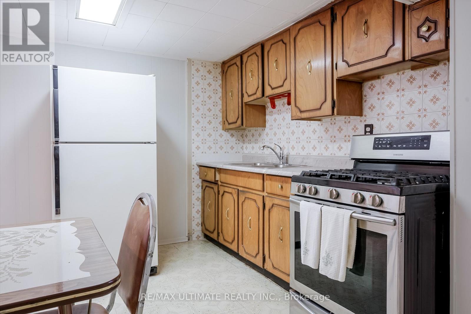 6a North Woodrow Boulevard, Toronto, Ontario  M1K 1W1 - Photo 22 - E12319120