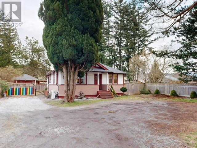 4532 Joyce Ave, Powell River, British Columbia - Photo 2 - 19192