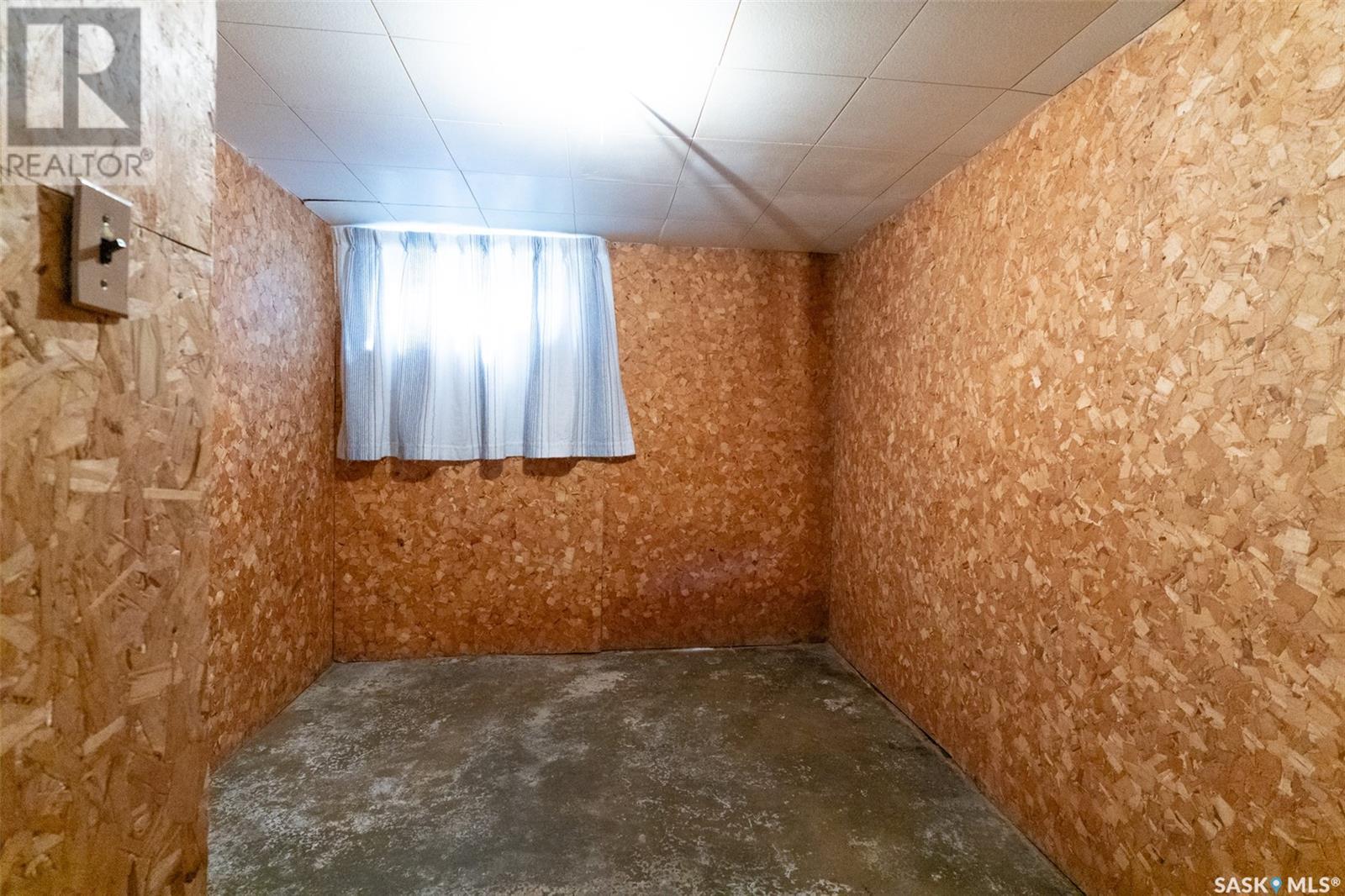 450 V Avenue S, Saskatoon, Saskatchewan  S7M 3E7 - Photo 19 - SK014375