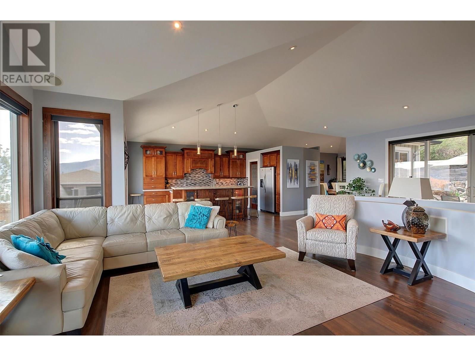 5824 Columbia Avenue Peachland Photo 32 5824 Columbia Avenue Peachland Photo 32