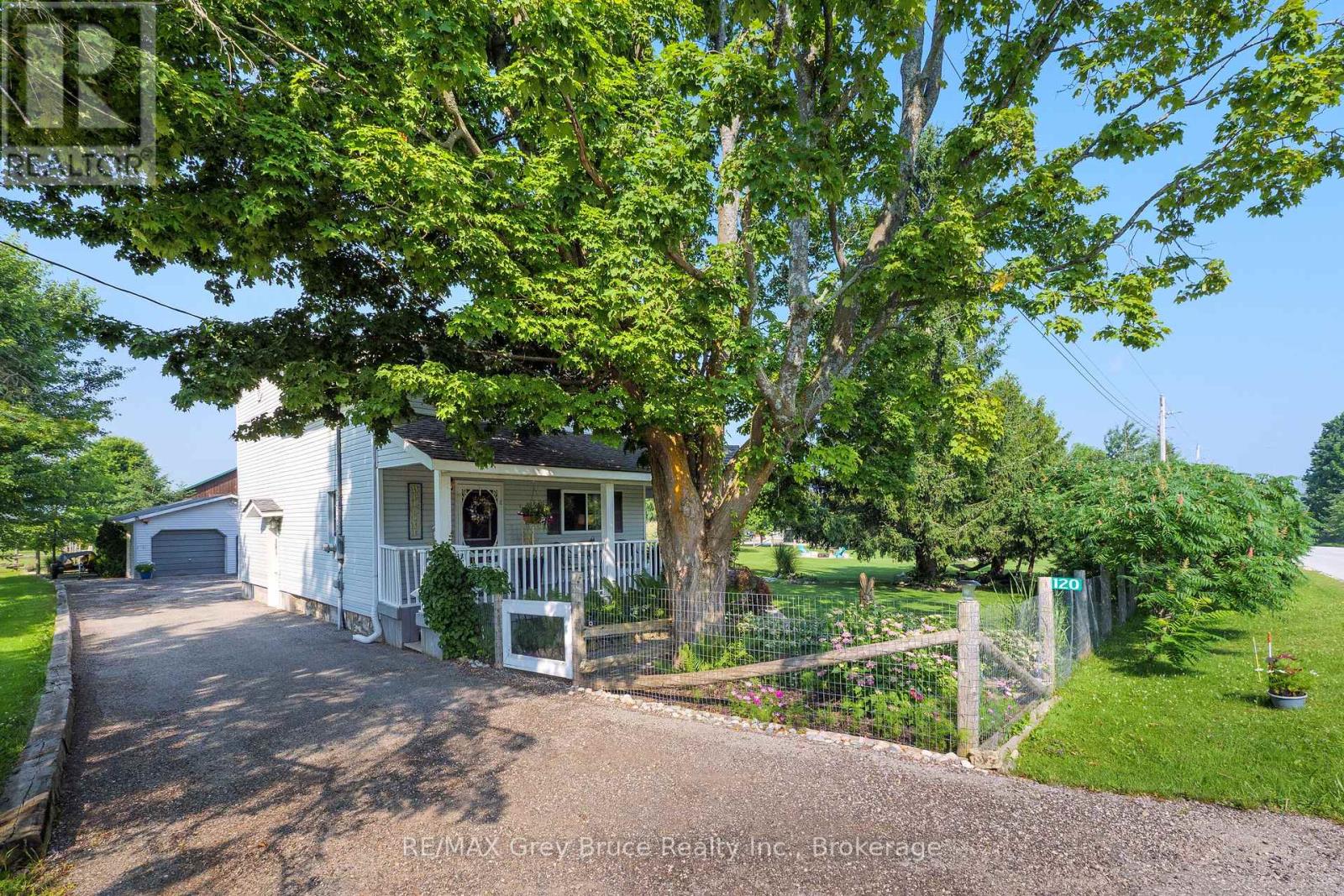 120 Havelock Street, Georgian Bluffs, Ontario  N0H 2T0 - Photo 2 - X12320002