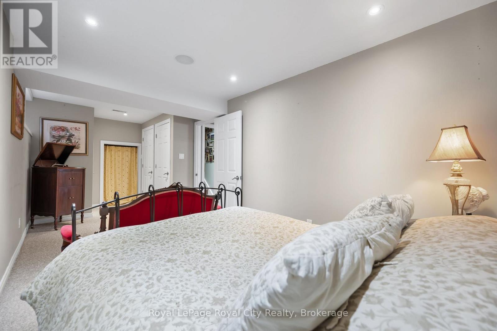 7 Marigold Drive, Guelph, Ontario  N1C 1G5 - Photo 33 - X12320089