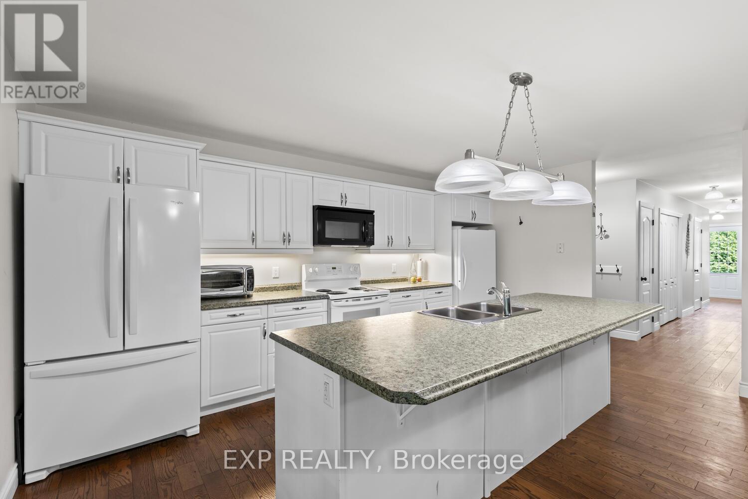 139 John Street, Zorra, Ontario  N0J 1J0 - Photo 9 - X12320008