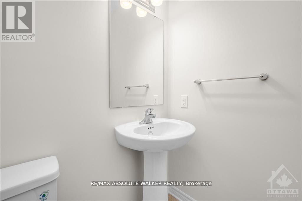 702 Du Rivage Street, Clarence-Rockland, Ontario  K4K 0K1 - Photo 13 - X12320030