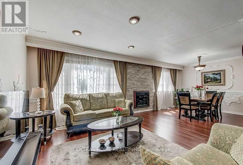 222 Dunview Avenue, Toronto, Ontario  M2N 4J1 - Photo 10 - C12319884