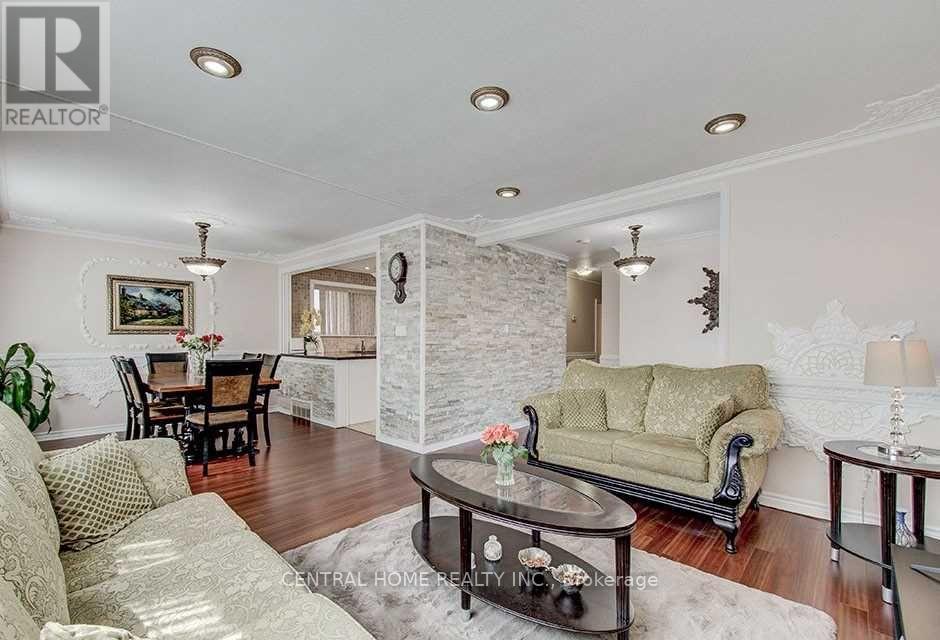222 Dunview Avenue, Toronto, Ontario  M2N 4J1 - Photo 12 - C12319884