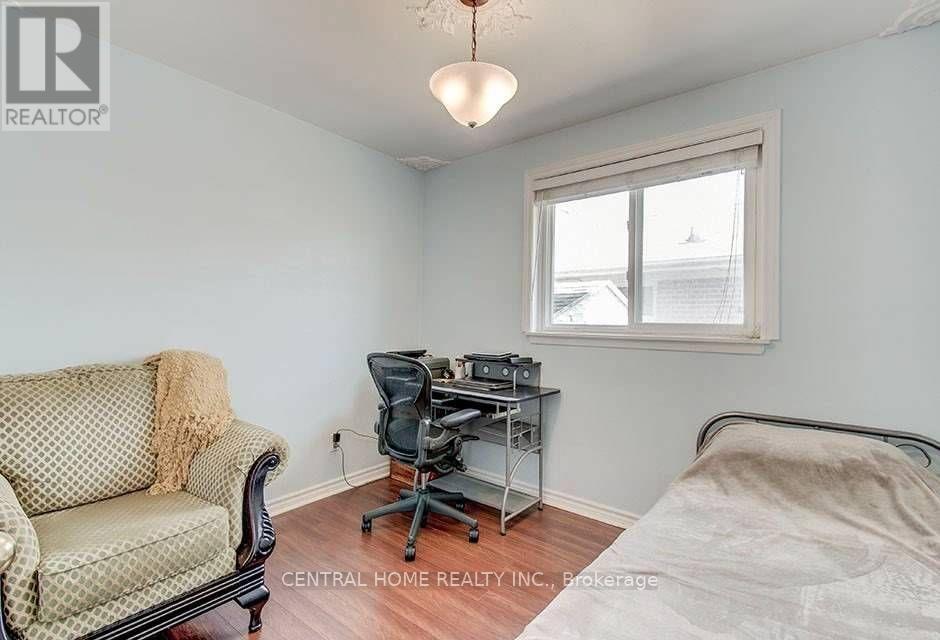 222 Dunview Avenue, Toronto, Ontario  M2N 4J1 - Photo 19 - C12319884