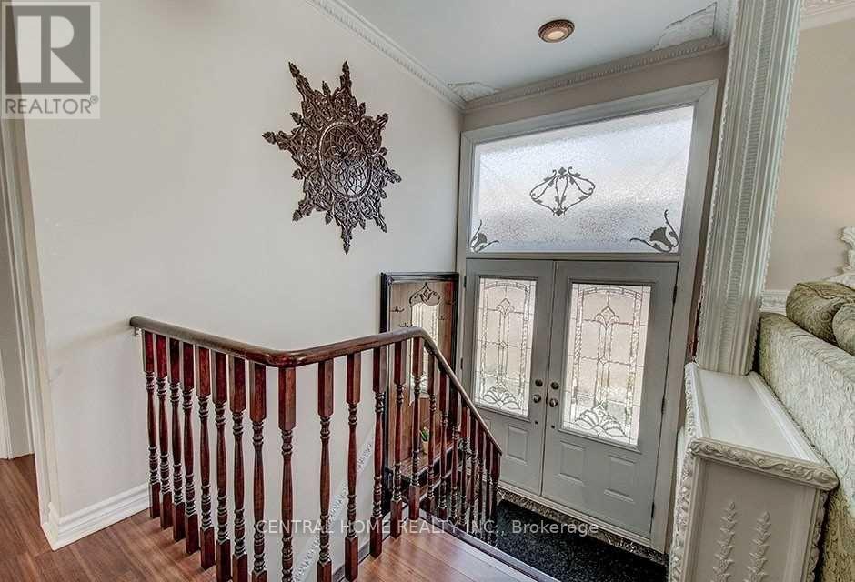 222 Dunview Avenue, Toronto, Ontario  M2N 4J1 - Photo 6 - C12319884