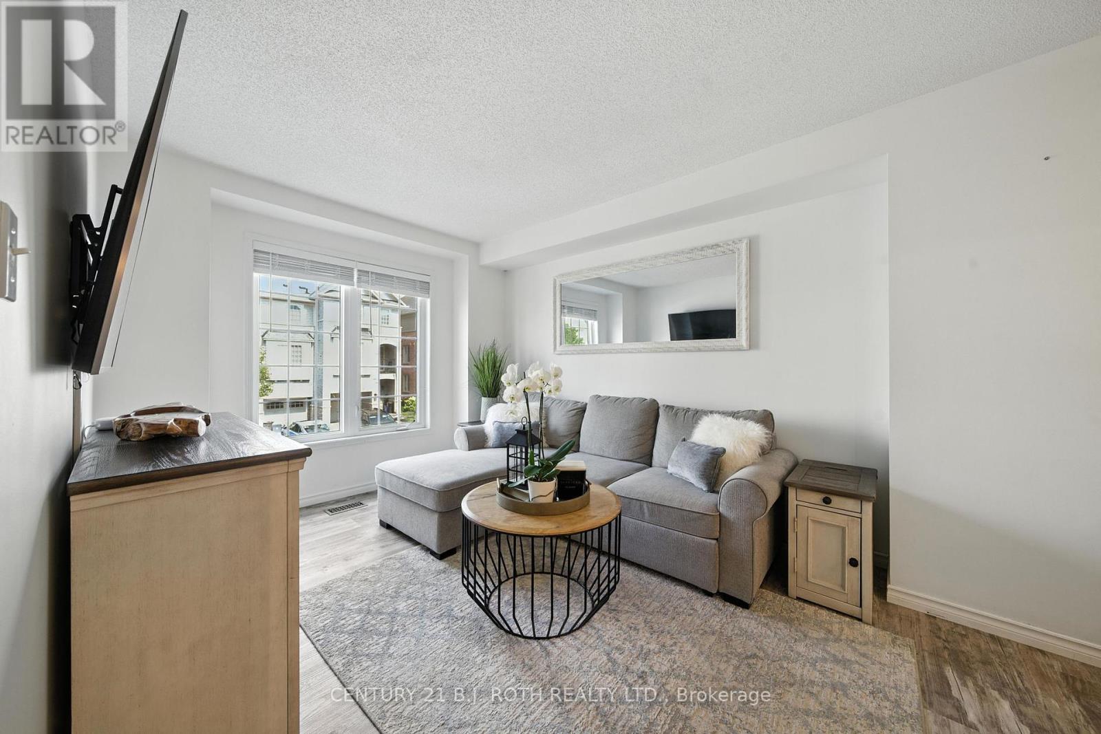 Property at 32 LINNELL STREET image 5