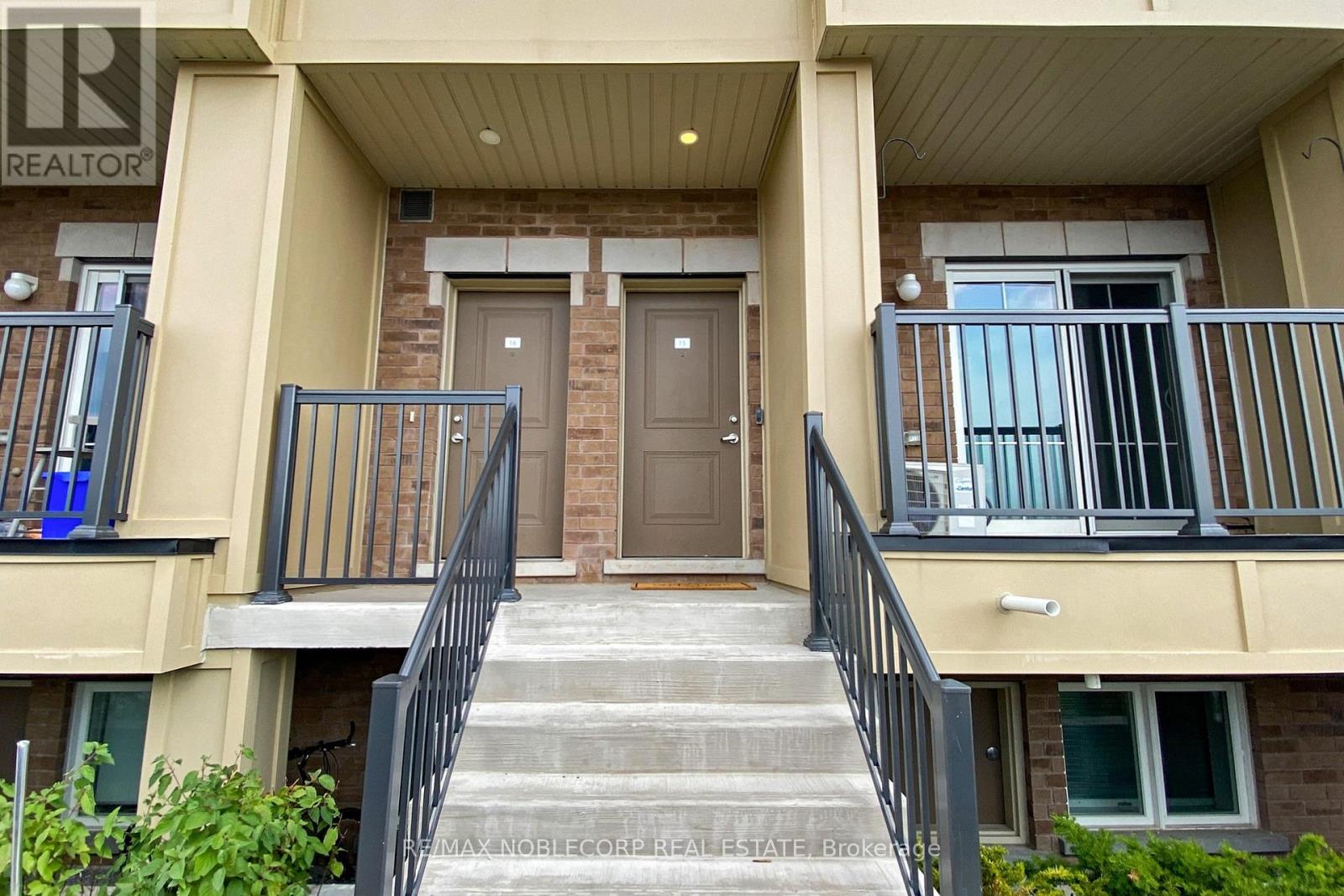 Property at 15 - 470 BERESFORD PATH image 2