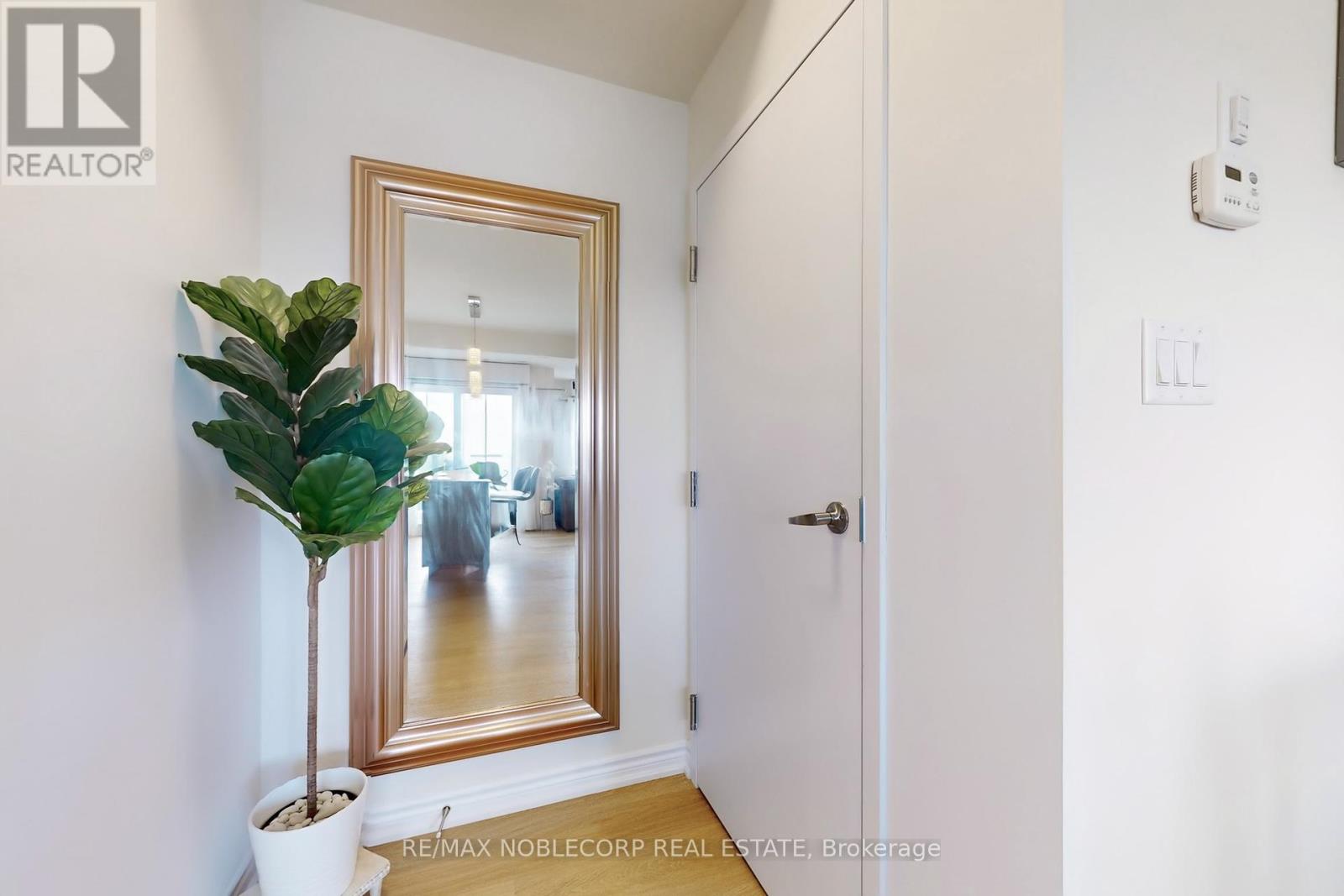 Property at 15 - 470 BERESFORD PATH image 3