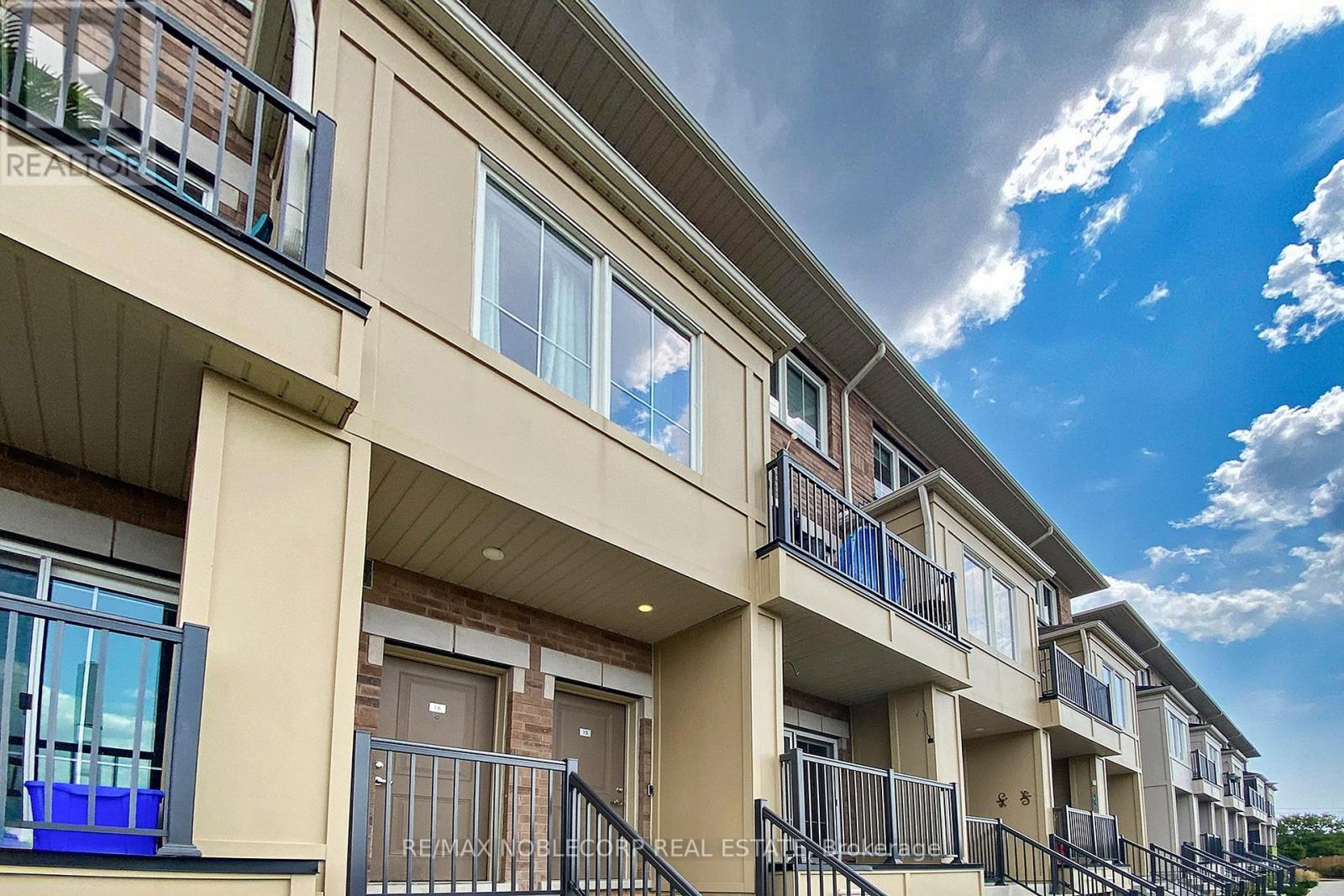 Property at 15 - 470 BERESFORD PATH image 4