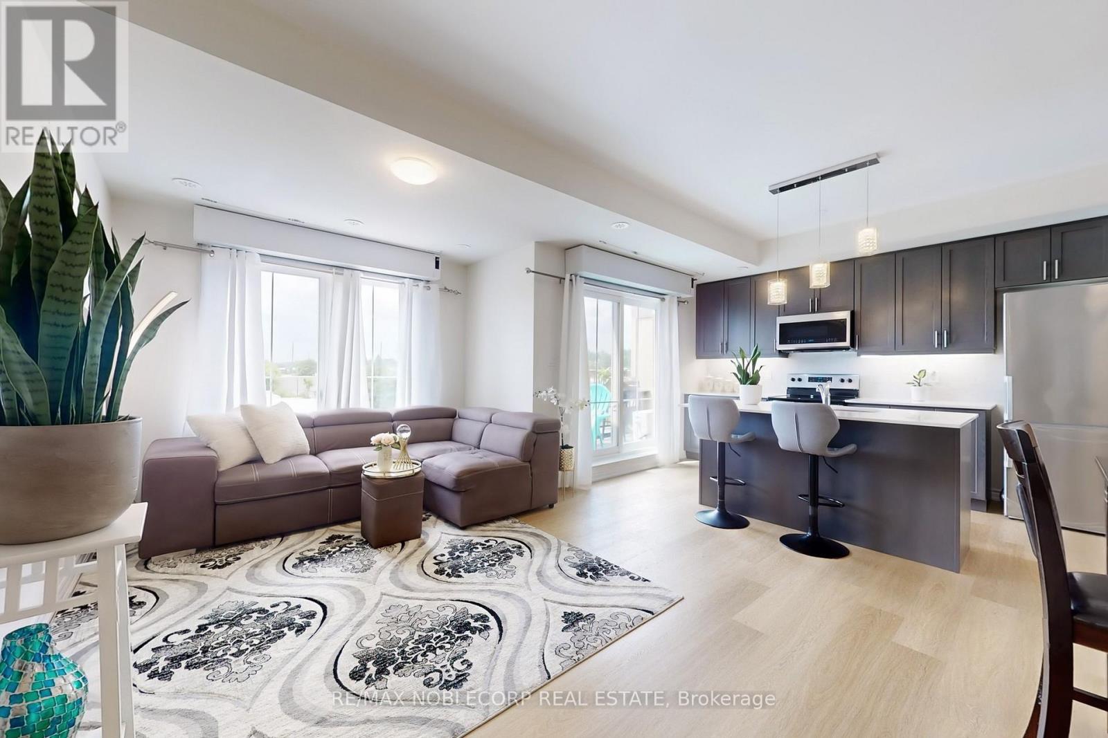 Property at 15 - 470 BERESFORD PATH image 5