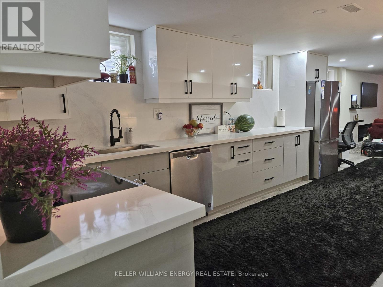 Property at 110 LITTLELEAF DRIVE image 3