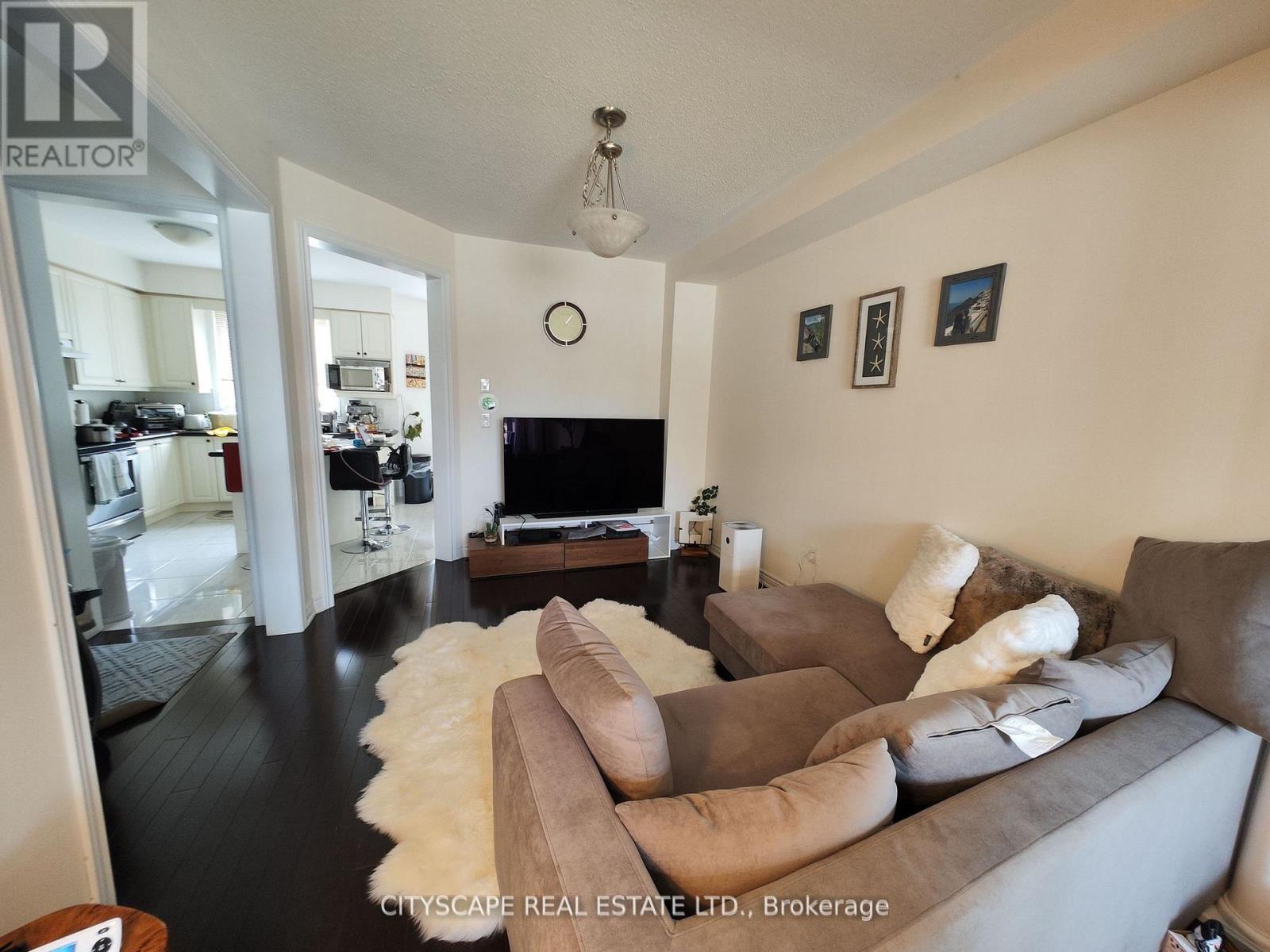 Property at 160 WILLIAM BERCZY BOULEVARD image 3