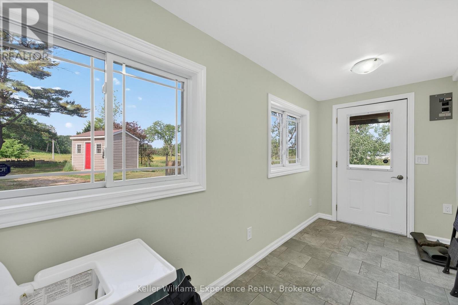 1236 Golden Beach Road, Bracebridge, Ontario  P1L 1W8 - Photo 30 - X12246558