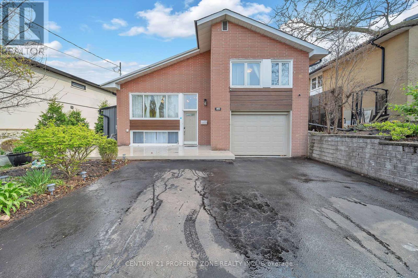 Property at 122 VISTA BOULEVARD image 3