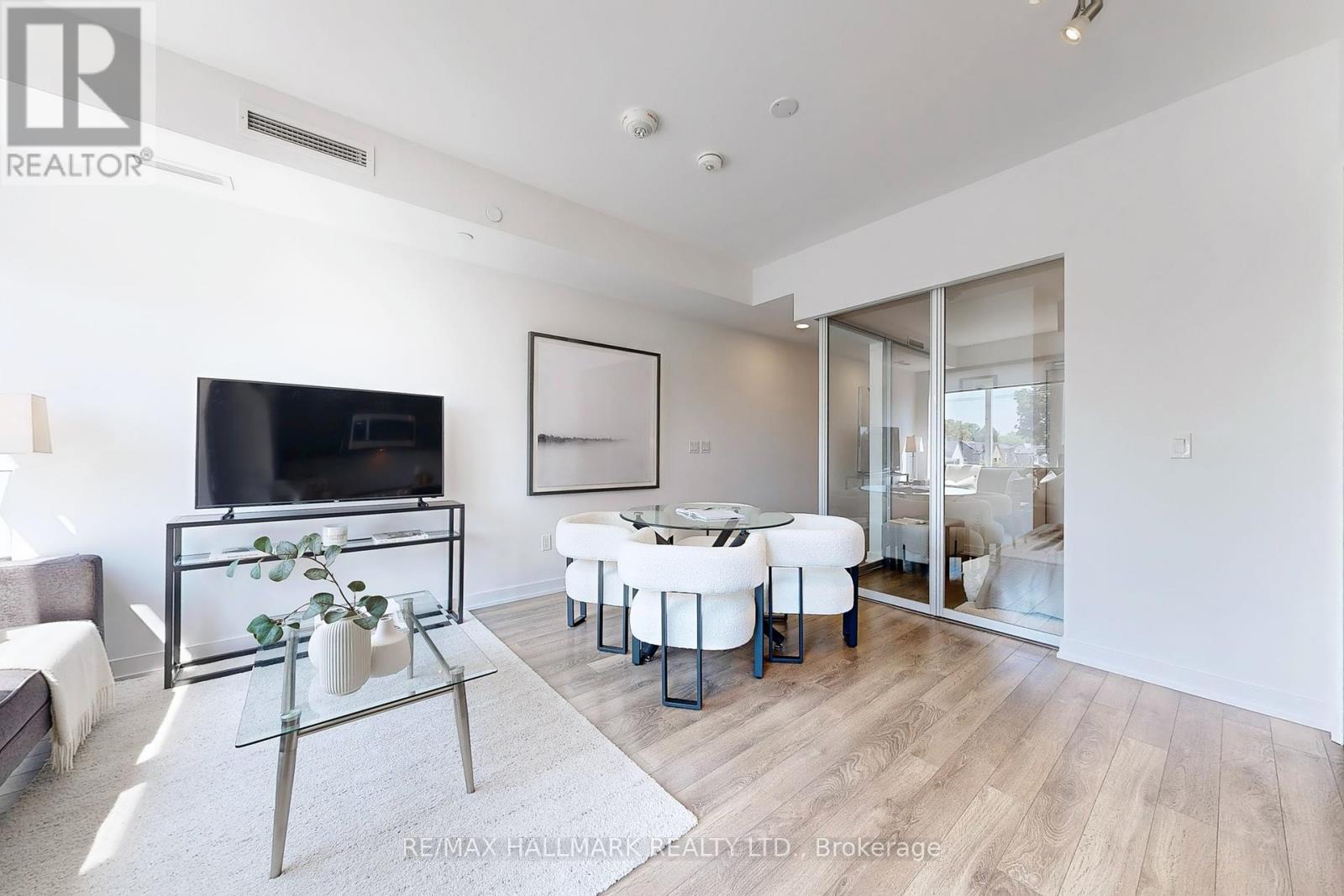 303 - 1 Cardiff Road, Toronto, Ontario  M4P 0G2 - Photo 9 - C12320095