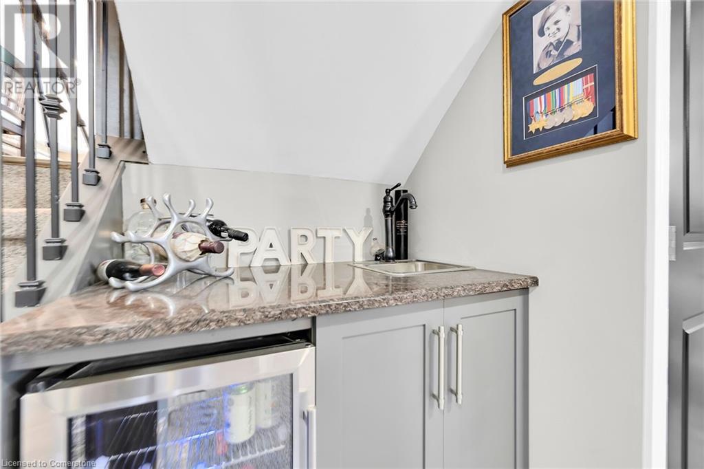 8 Bendamere Drive, Grimsby, Ontario  L3M 2N3 - Photo 29 - 40755697