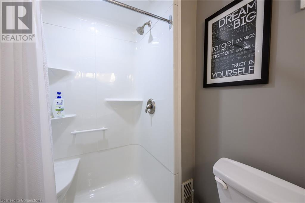 8 Bendamere Drive, Grimsby, Ontario  L3M 2N3 - Photo 32 - 40755697