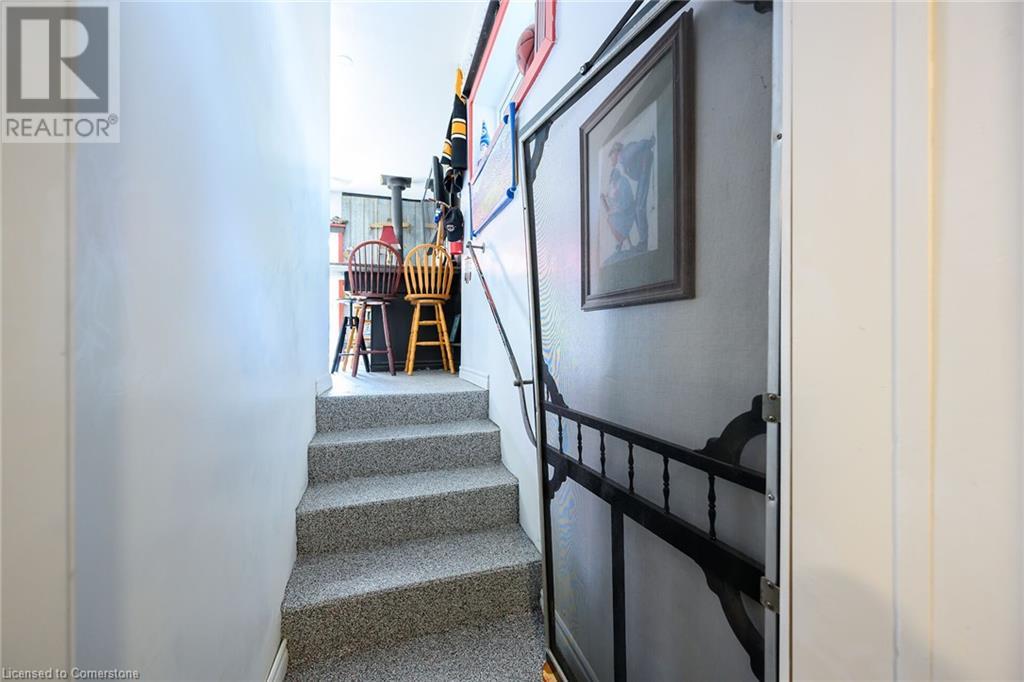 8 Bendamere Drive, Grimsby, Ontario  L3M 2N3 - Photo 34 - 40755697
