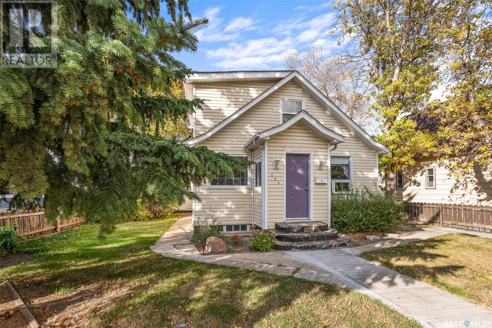 Property at 122 Lillooet STREET E image 2