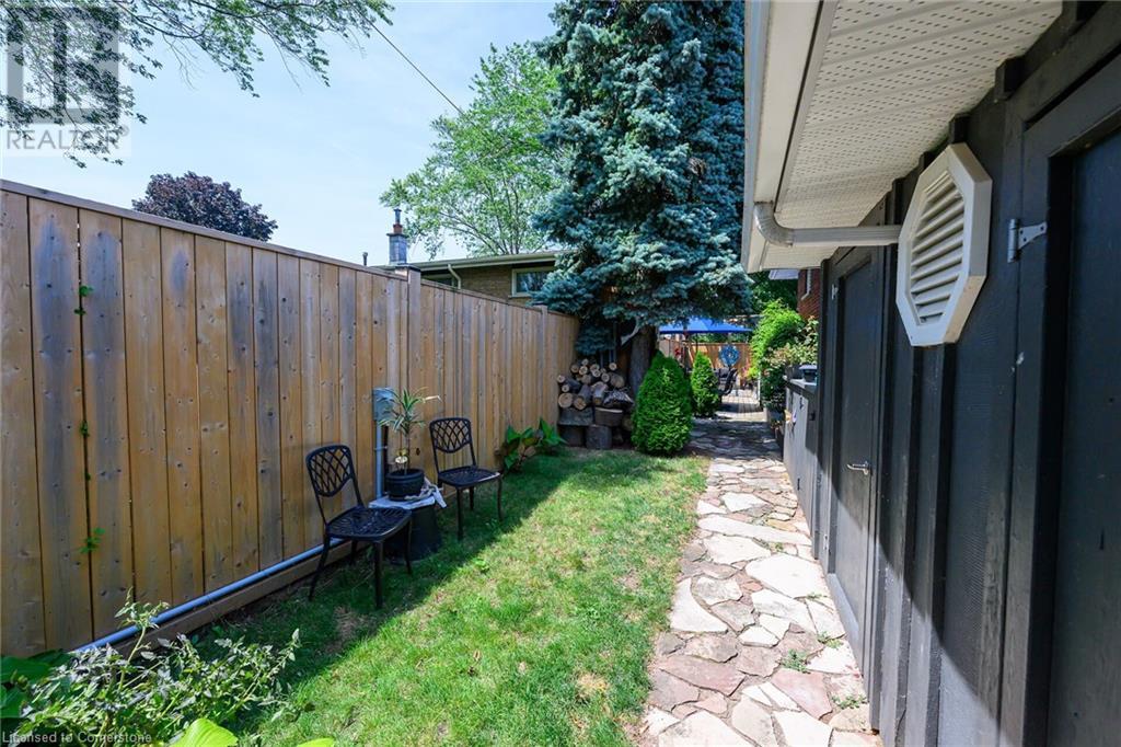 8 Bendamere Drive, Grimsby, Ontario  L3M 2N3 - Photo 45 - 40755697