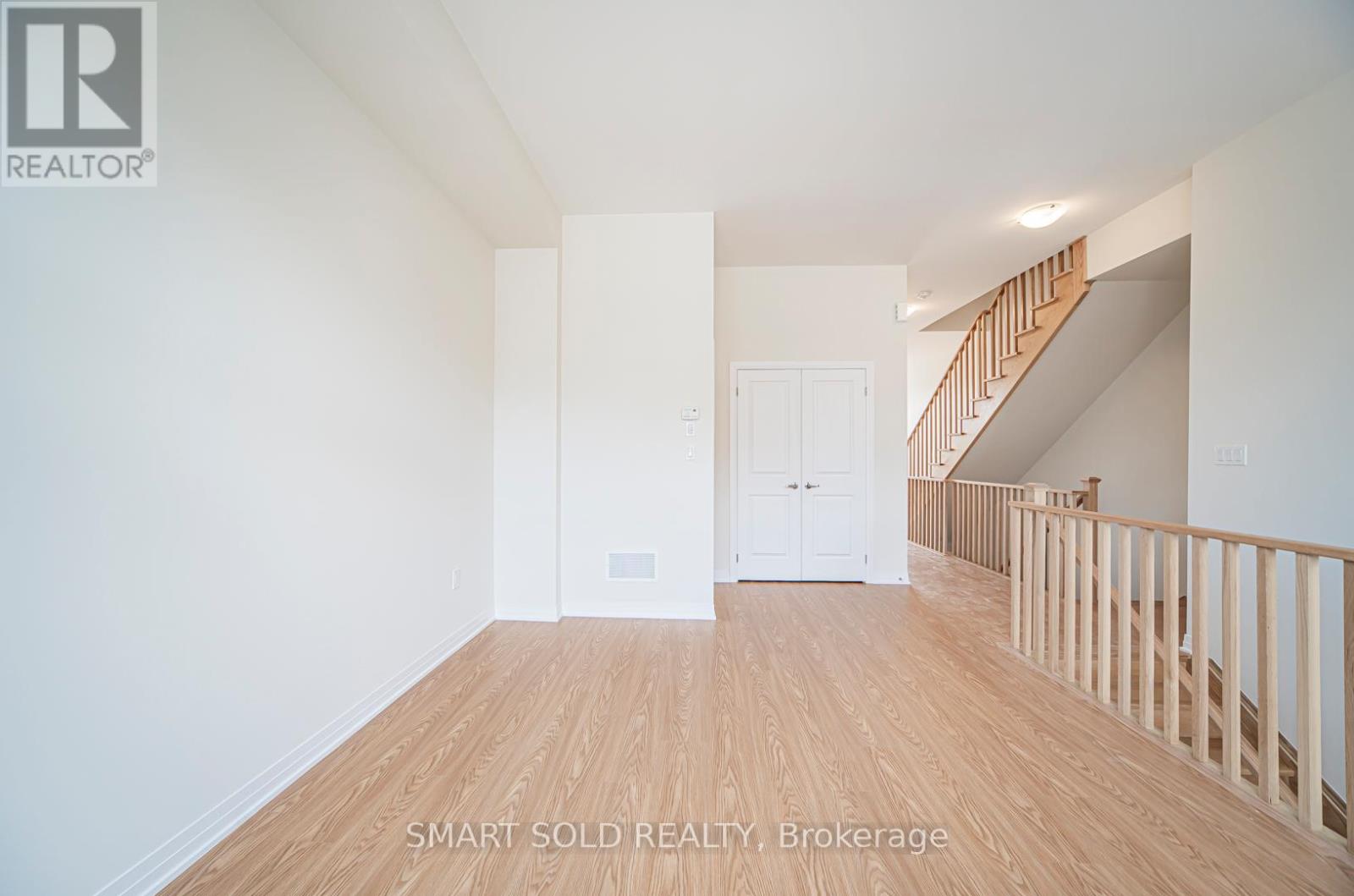 Property at 71 MILLMAN LANE image 4