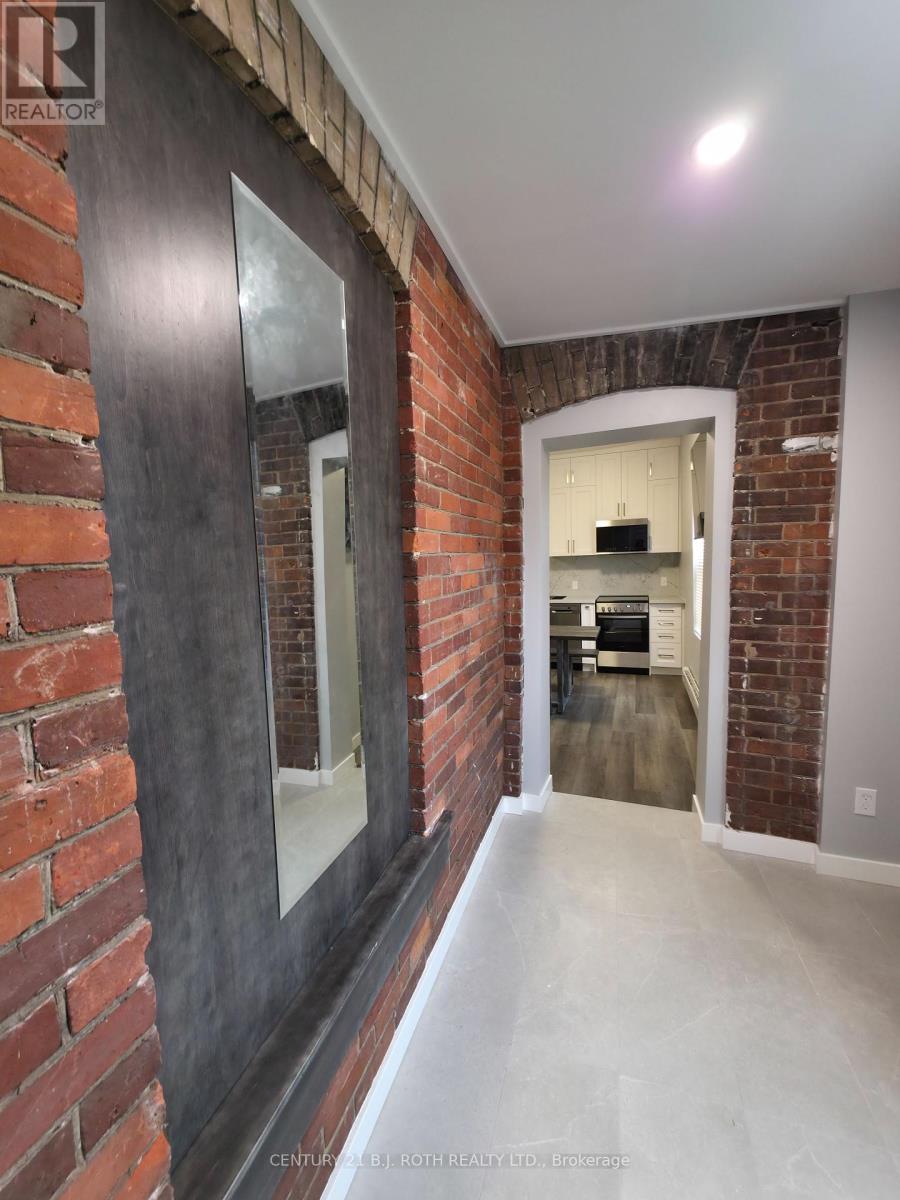 4 - 82 Albert Street N, Orillia, Ontario  L3V 5K5 - Photo 2 - S12320067