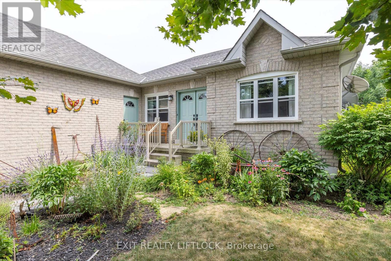 9 Brookside Street, Cavan Monaghan, Ontario  L0A 1G0 - Photo 2 - X12320187