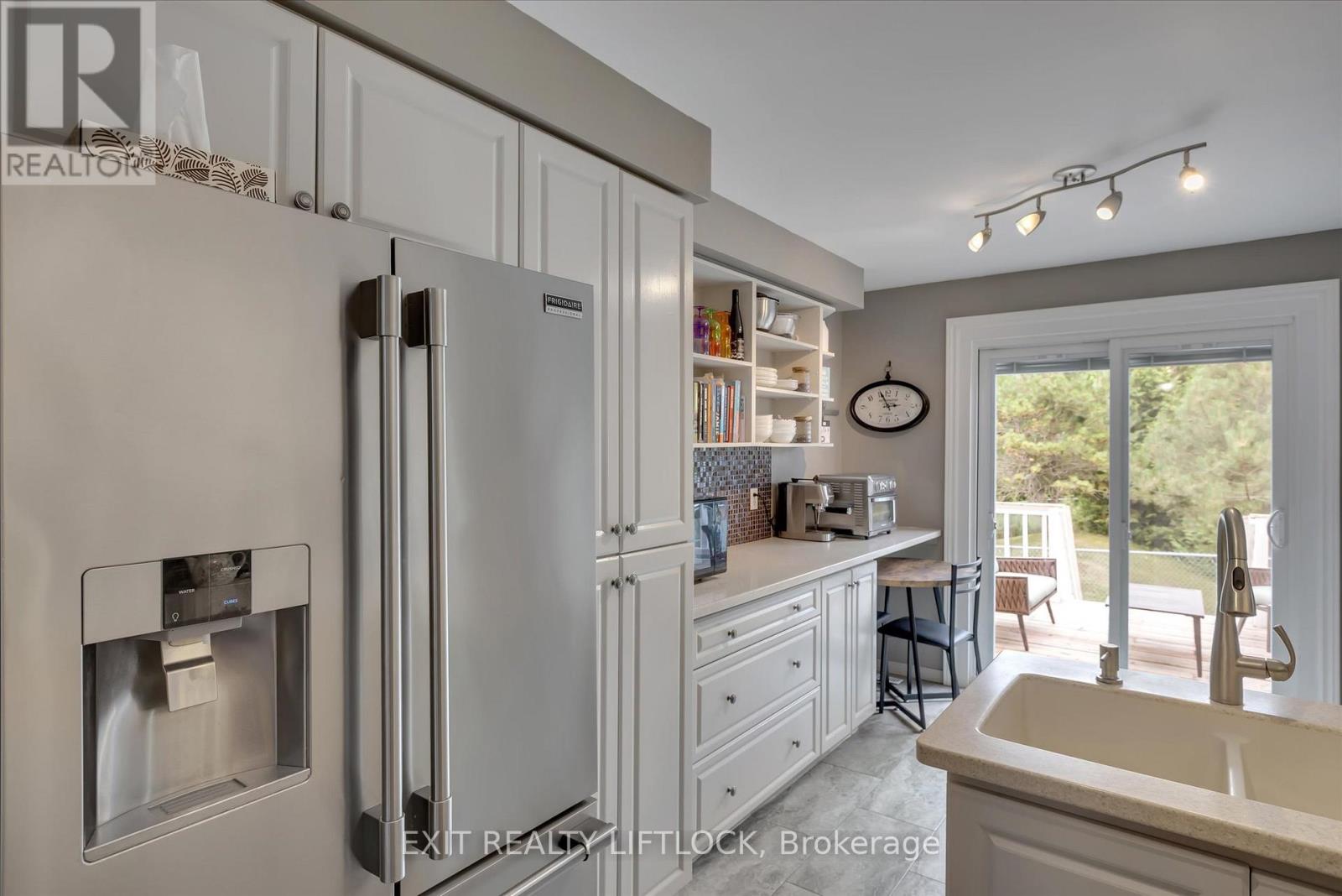 9 Brookside Street, Cavan Monaghan, Ontario  L0A 1G0 - Photo 6 - X12320187