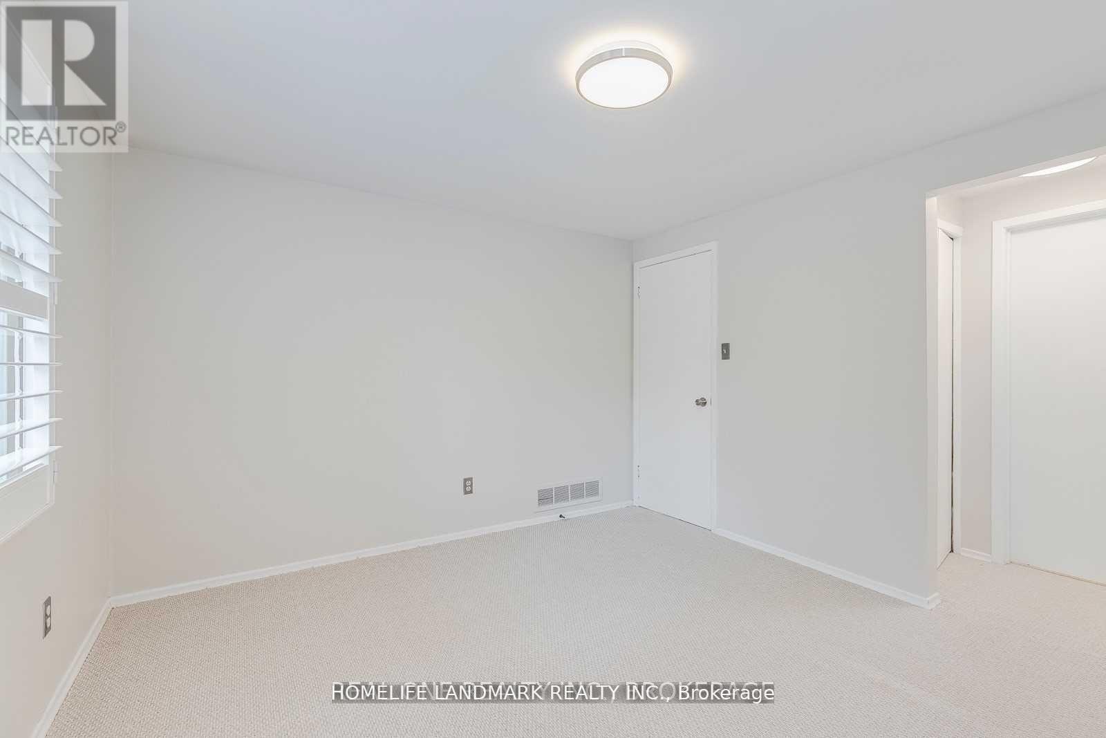 2149 Constance Drive, Oakville, Ontario  L6J 5L2 - Photo 18 - W12319991