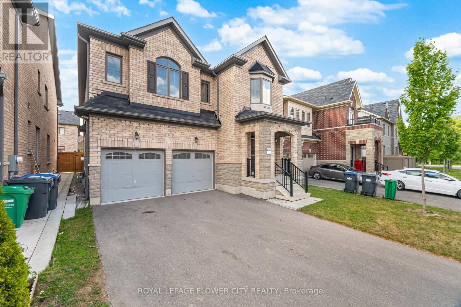 Property at 31 O'CONNOR CRESCENT image 2