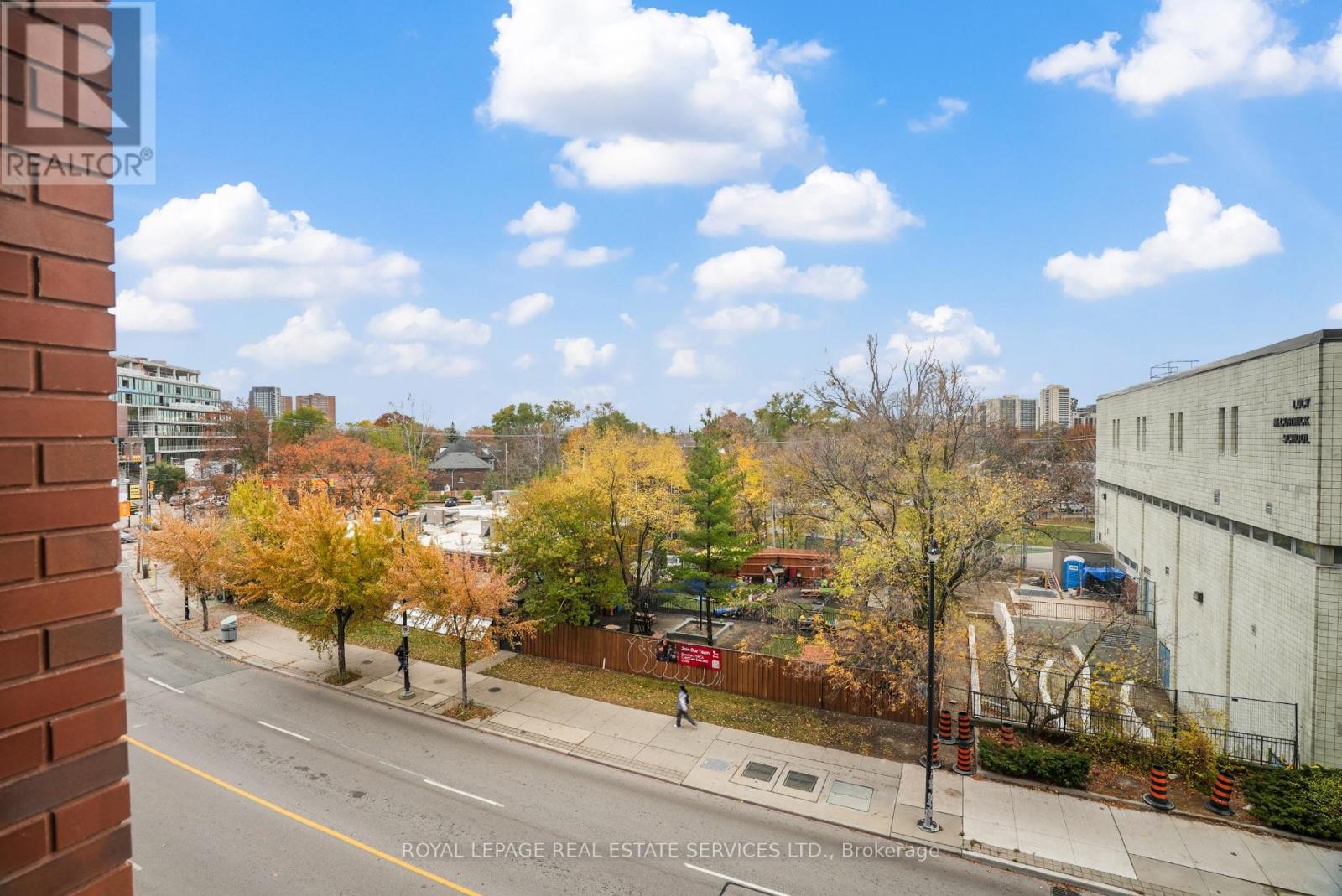 302 - 2720 Dundas Street W, Toronto, Ontario  M6P 1Y2 - Photo 10 - W12320041