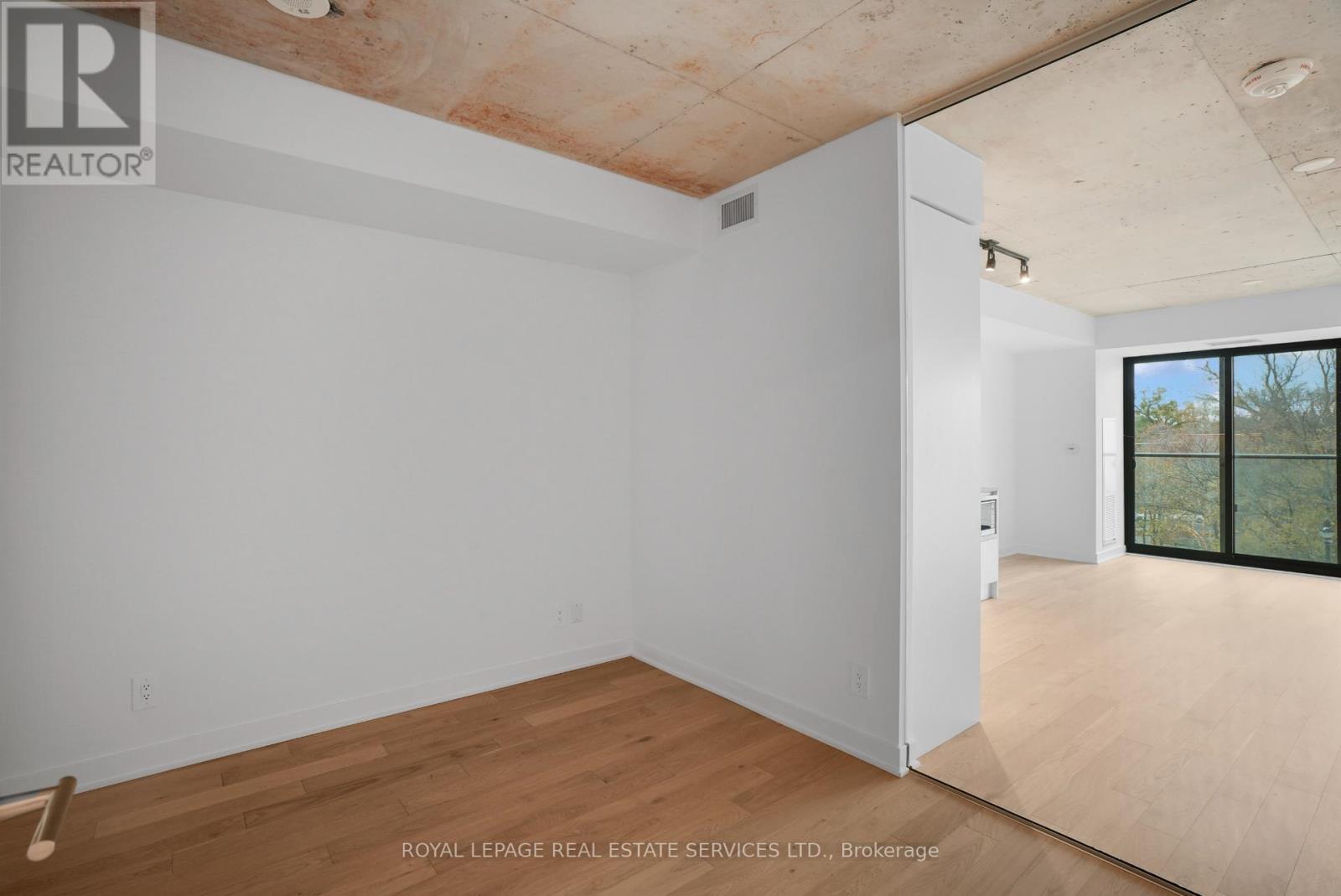 302 - 2720 Dundas Street W, Toronto, Ontario  M6P 1Y2 - Photo 16 - W12320041