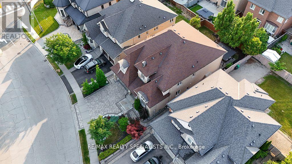 Property at 6 ISLINGTON DRIVE image 2