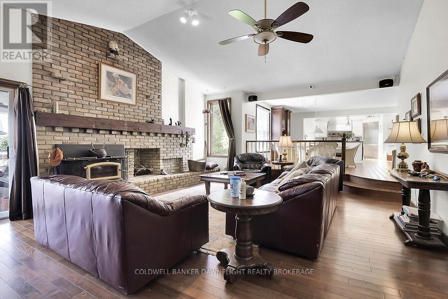 15099 Sixteen Mile Road, Middlesex Centre, Ontario  N0M 1P0 - Photo 17 - X12320193