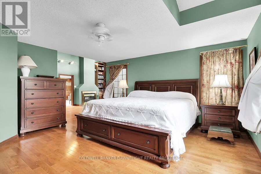 15099 Sixteen Mile Road, Middlesex Centre, Ontario  N0M 1P0 - Photo 28 - X12320193