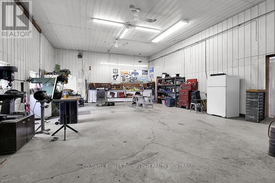 15099 Sixteen Mile Road, Middlesex Centre, Ontario  N0M 1P0 - Photo 44 - X12320193