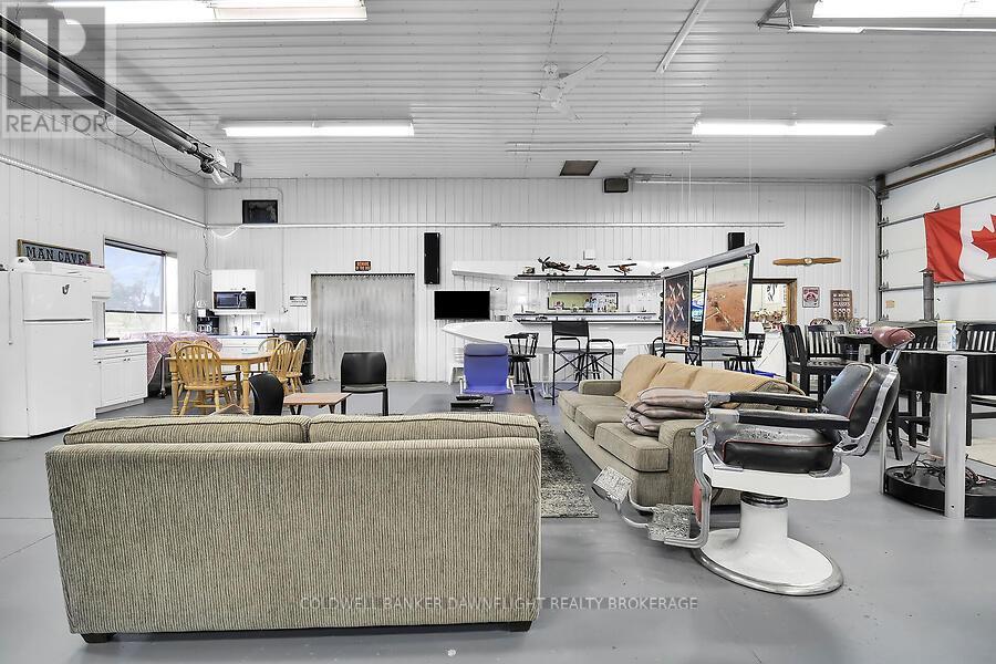 15099 Sixteen Mile Road, Middlesex Centre, Ontario  N0M 1P0 - Photo 47 - X12320193