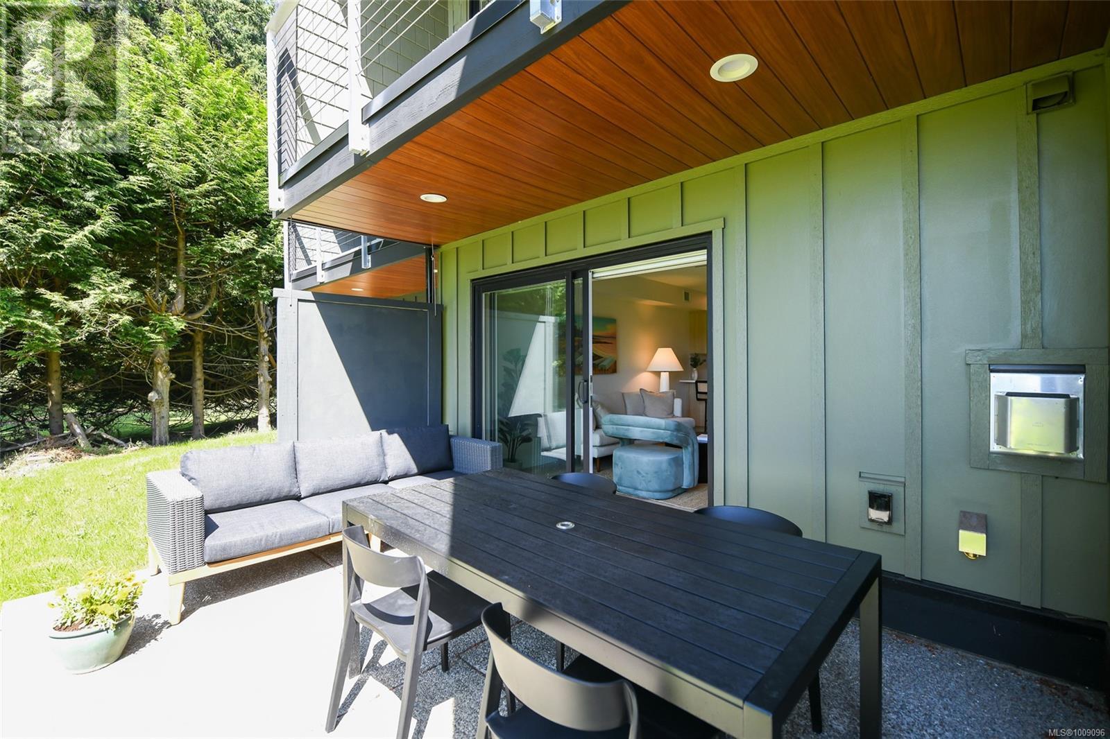 211 4305 Shingle Spit Rd, Hornby Island, British Columbia  V0R 1Z0 - Photo 2 - 1009096