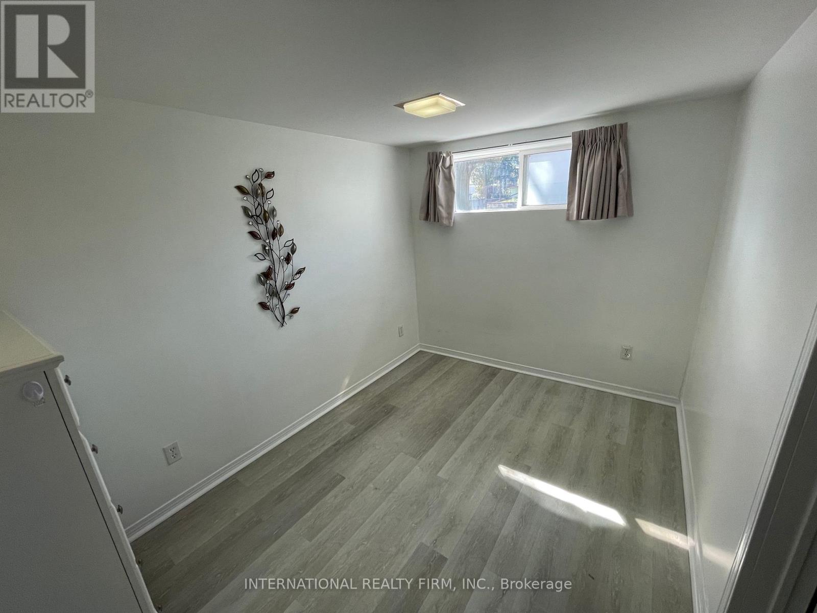 Bsmt - 92 Combe Avenue, Toronto, Ontario  M3H 4J7 - Photo 12 - C12294288