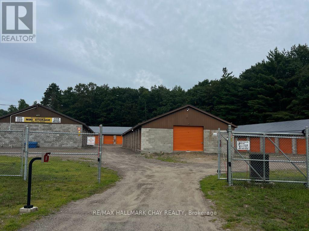 1711 Winhara Road, Bracebridge, Ontario  P1P 1R1 - Photo 2 - X12320061
