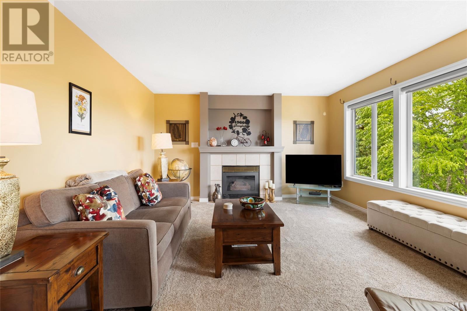 Property at 6204 Thomson Terr image 3